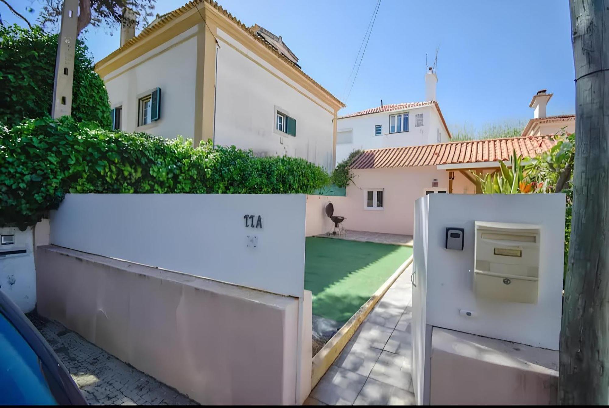Casinha Da Parede - 5 Min From The Beach Exterior photo